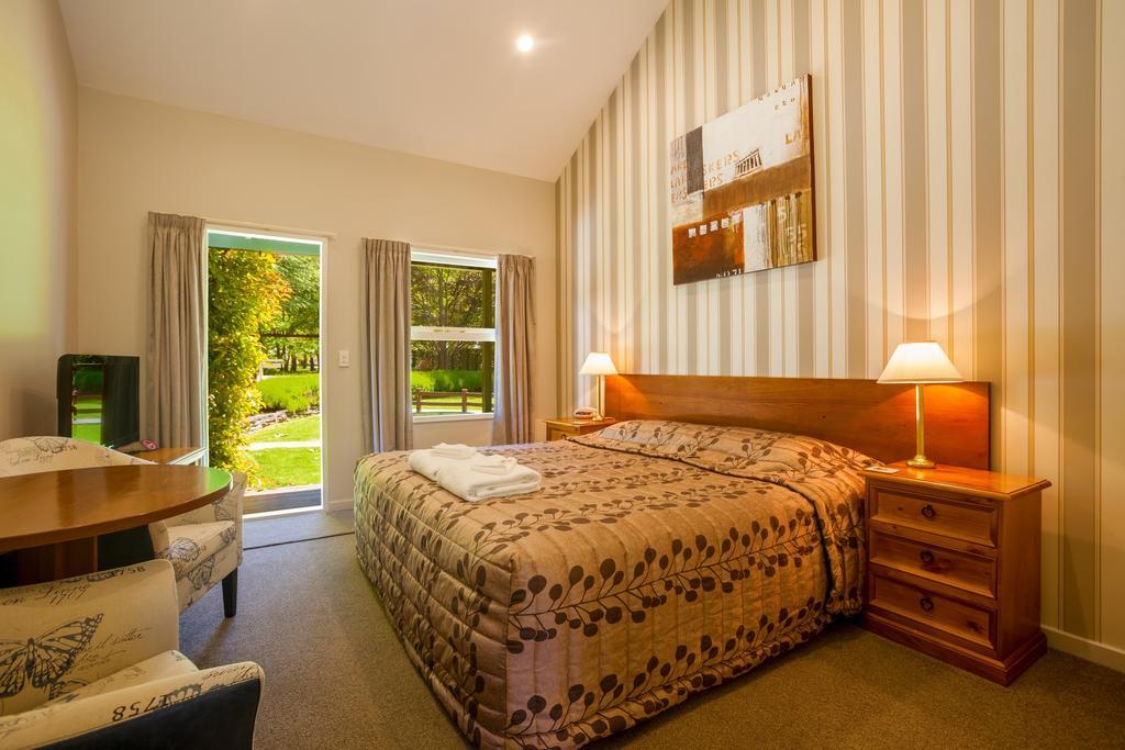 Shades Of Arrowtown Motel Стая снимка